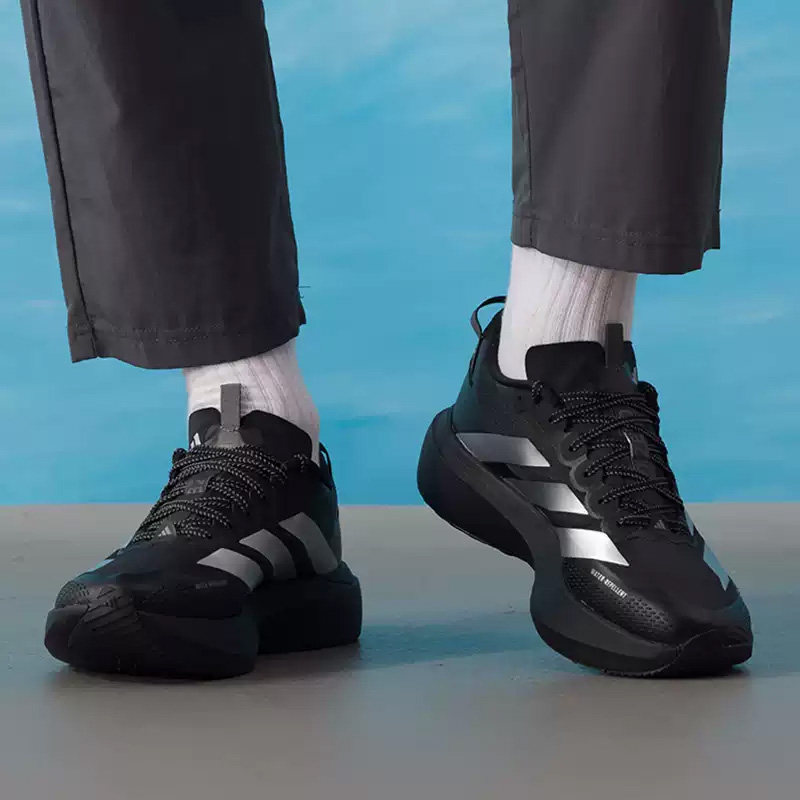 أديداس، حذاء رياضي جديد للرجال - مراجعة Men'S Shoes Half Cut وسعره