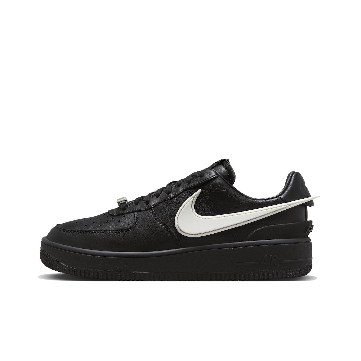 نايك × أمبوش إير فورس 1 حذاء ت - مراجعة Nike Shoes Air Force 1 وسعره