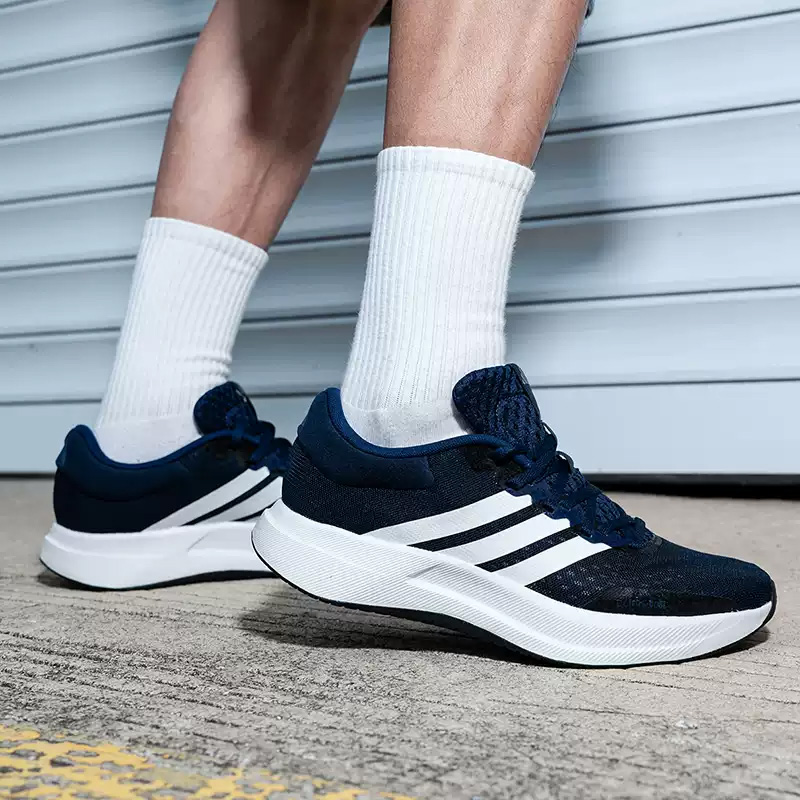 أحذية رياضية للرجال من أديداس  - مراجعة Men'S Shoes Half Cut وسعره