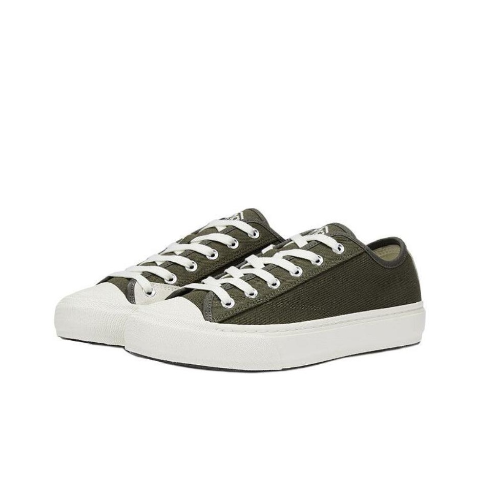 حذاء لاكوست منخفض الارتفاع من  - مراجعة Men Shoes Lacoste وسعره