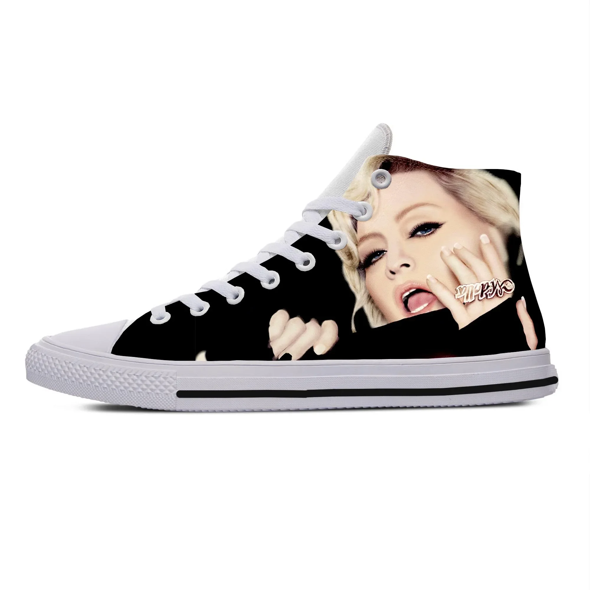 أحذية مادونا الكلاسيكية العصري - مراجعة Canvas Sneaker High وسعره