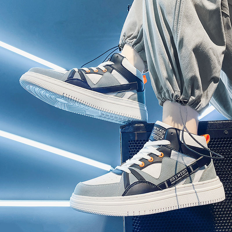 أحذية رياضية قماشية بيضاء عالي - مراجعة Canvas Sneaker High وسعره