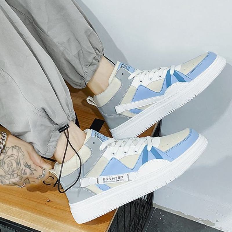 أحذية رياضية قماشية بيضاء عالي - مراجعة Canvas Sneaker High وسعره