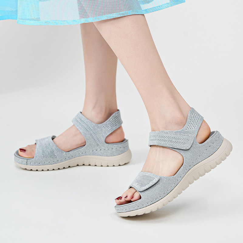 صنادل رياضية نسائية محبوكة بشب - مراجعة Velcro Strap Sandal وسعره